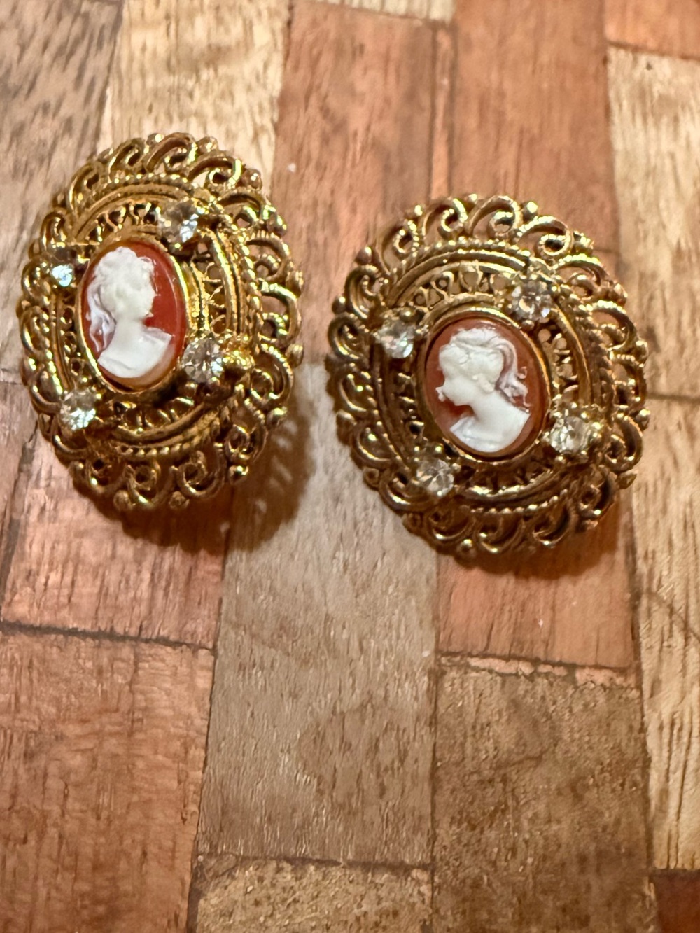 Vintage Cameo Oval Pierced Earrings